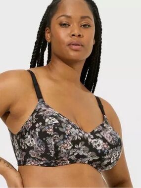 Torrid Dream Wire Free Lightly Lined Black Floral Skull Bra 40B